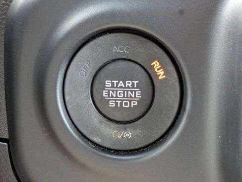 Used 2021 Jeep Wrangler Unlimited Sahara AWD/4WD image 30