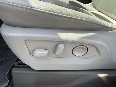 Certified 2024 GMC Sierra 1500 SLT w/ SLT Premium Plus Package image 17