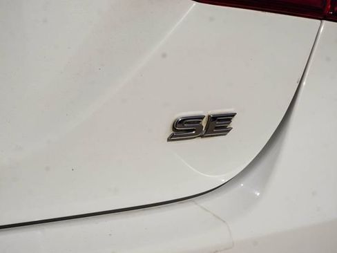 Used 2023 Toyota Camry SE FWD image 7
