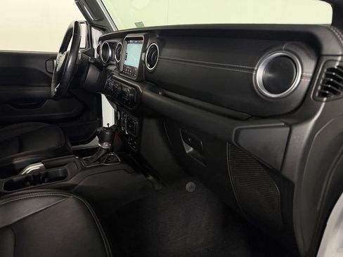 Used 2023 Jeep Wrangler Unlimited Sahara w/ Cold Weather Group AWD/4WD image 32