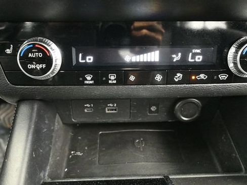 Used 2022 Mitsubishi Outlander SE AWD/4WD image 43