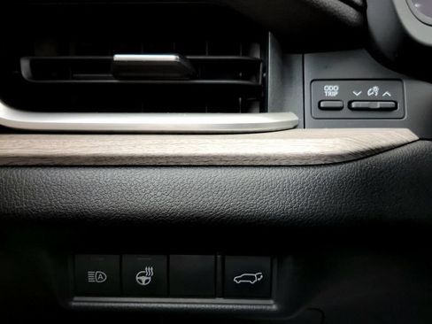 Certified 2025 Toyota Grand Highlander FWD image 41