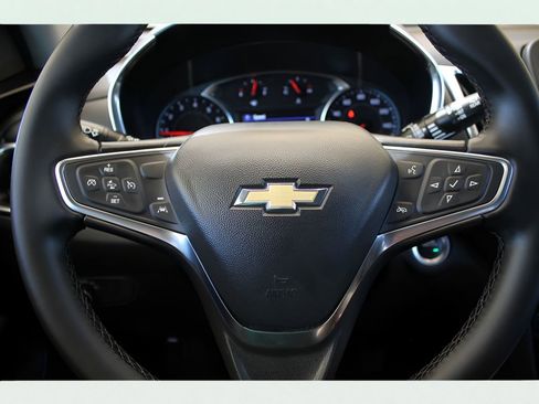 Used 2023 Chevrolet Equinox LS image 30