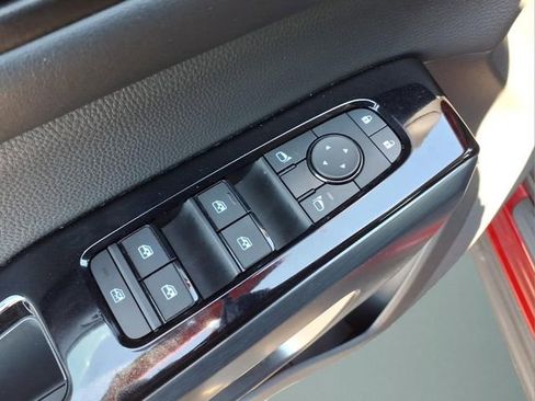 Used 2024 Nissan Pathfinder SL w/ Cargo Package AWD/4WD image 11