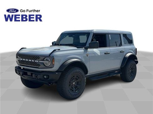New 2026 Ford Bronco Badlands w/ Sasquatch Package AWD/4WD image 1