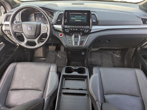 Used 2023 Honda Odyssey Sport image 13