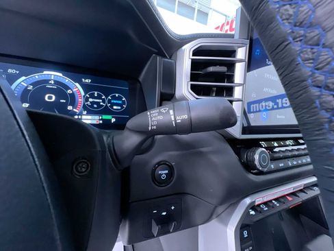 Used 2025 Toyota Tundra Platinum AWD/4WD image 19