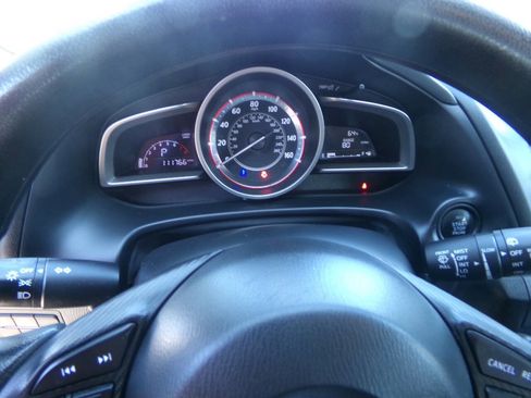 Used 2016 MAZDA MAZDA3 i Sport FWD image 16