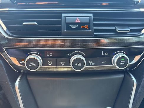 Used 2022 Honda Accord Sport image 18