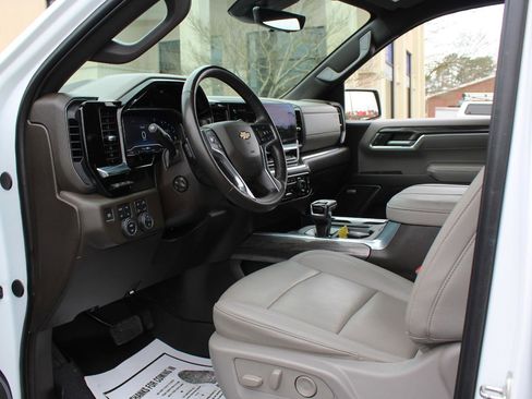 Used 2024 Chevrolet Silverado 1500 LTZ w/ Technology Package image 22