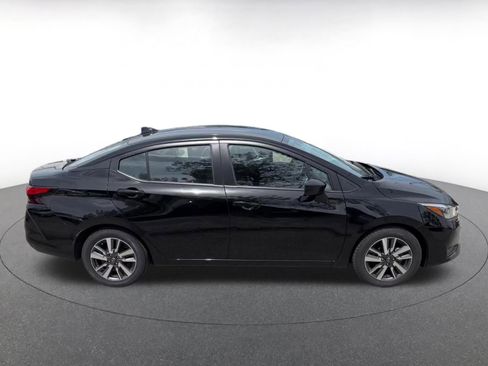 Used 2025 Nissan Versa SV FWD image 16