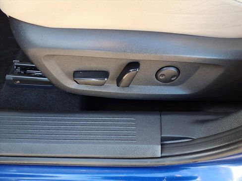 Certified 2021 Nissan Rogue SV image 17