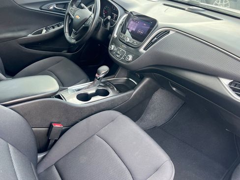 Used 2021 Chevrolet Malibu RS image 15
