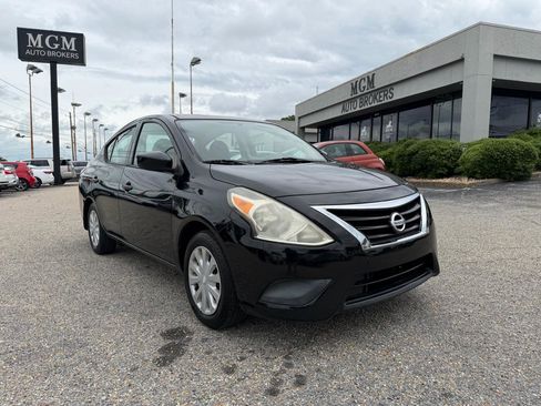 Used 2017 Nissan Versa S Plus FWD image 20