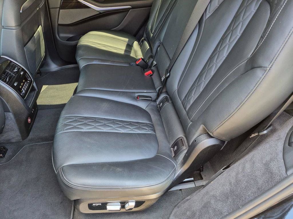 Used 2025 BMW X7 xDrive40i AWD/4WD image 31
