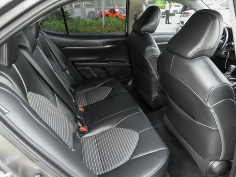 Used 2021 Toyota Camry SE image 36