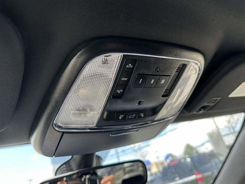 Used 2017 Jeep Grand Cherokee Limited AWD/4WD image 26