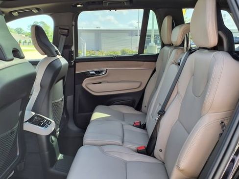 New 2026 Volvo XC90 T8 Ultra w/ Protection Package Premier AWD/4WD image 16