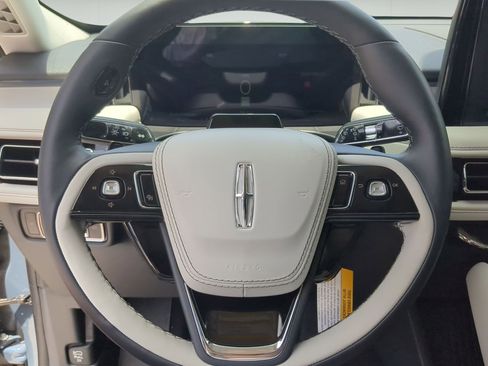 New 2026 Lincoln Aviator Reserve AWD/4WD image 13