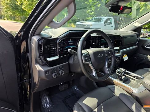 Used 2025 Chevrolet Silverado 1500 RST w/ Convenience Package II AWD/4WD image 22