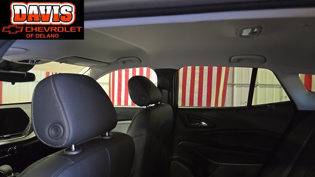 New 2026 Chevrolet Trax LT w/ LT Convenience Package FWD image 17