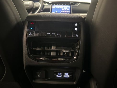 New 2025 Jeep Grand Cherokee L Limited w/ Black Appearance Package image 25