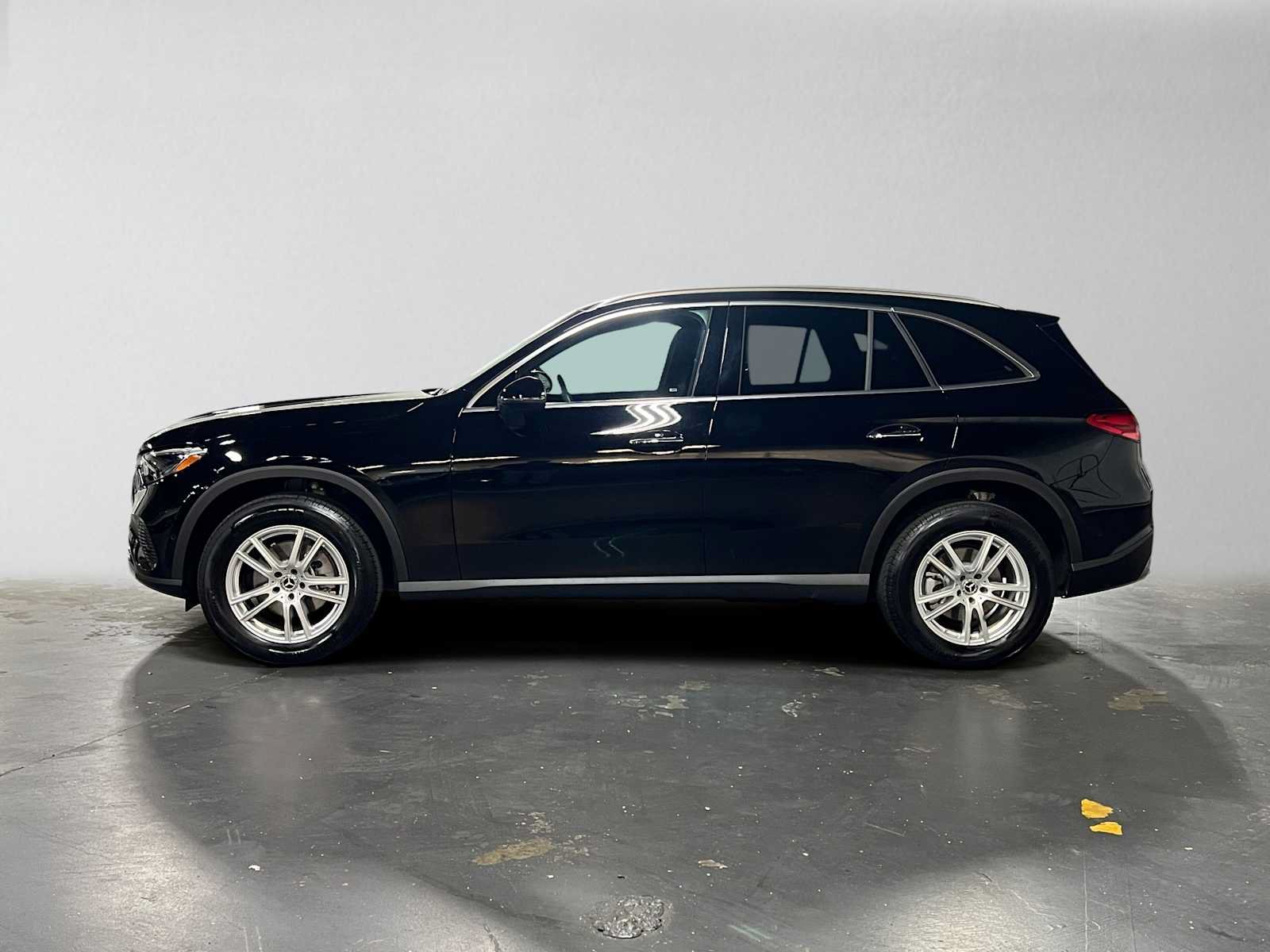 Used 2026 Mercedes-Benz GLC 300 4MATIC image 6