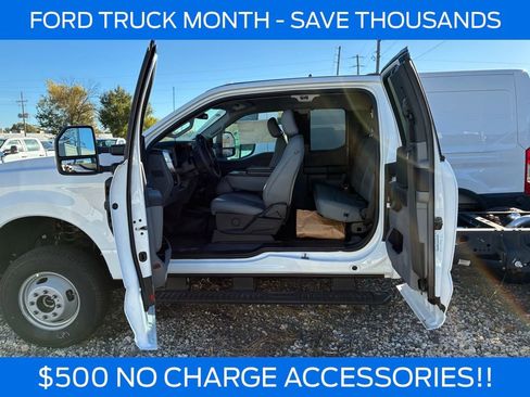 New 2025 Ford F350 XL w/ XL Chrome Package image 5