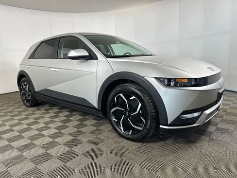 Used 2023 Hyundai Ioniq 5 SEL image 2