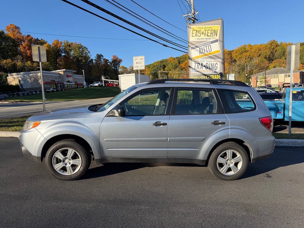 Used 2012 Subaru Forester 2.5X w/ Alloy Wheel Pkg AWD/4WD image 2