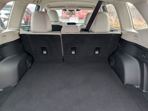 Used 2023 Subaru Forester Base image 17