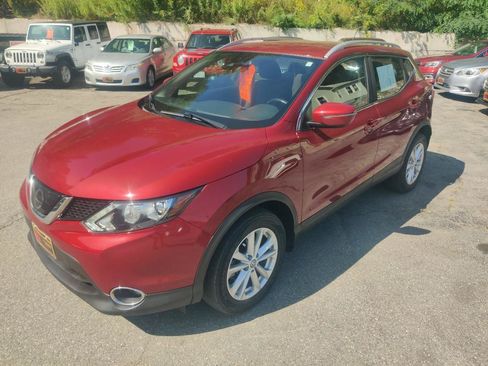 Used 2019 Nissan Rogue Sport SV w/ All-Weather Package AWD/4WD image 2