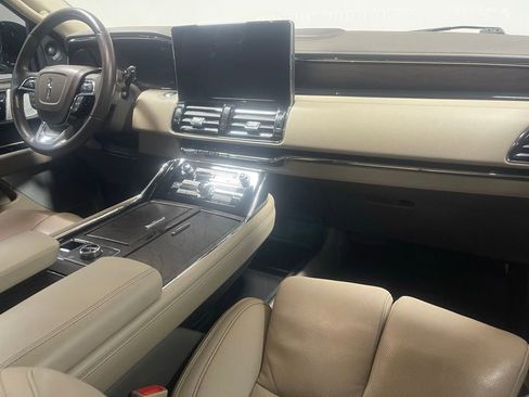 Used 2022 Lincoln Navigator Reserve AWD/4WD image 28