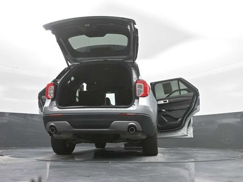 Used 2022 Ford Explorer Platinum w/ Technology Package image 41