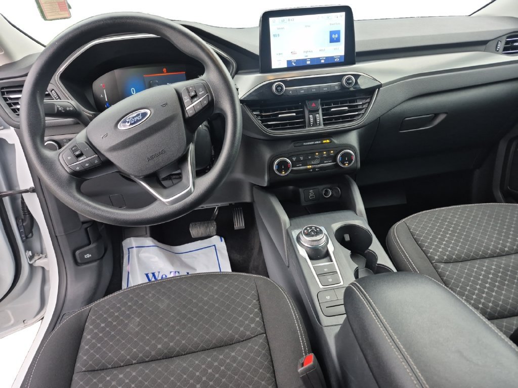 Used 2025 Ford Escape Active AWD/4WD image 10