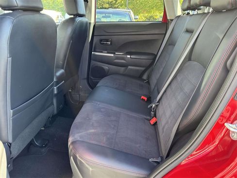 Used 2024 Mitsubishi Outlander Sport ES image 17
