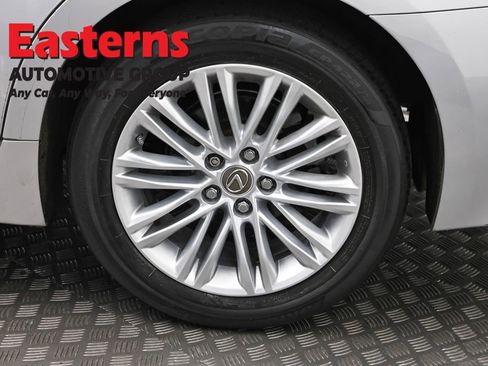 Used 2015 Lexus ES 350 w/ Luxury Package FWD image 35