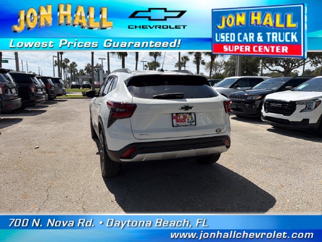 Used 2025 Chevrolet Trax LT w/ Driver Confidence Package FWD image 7