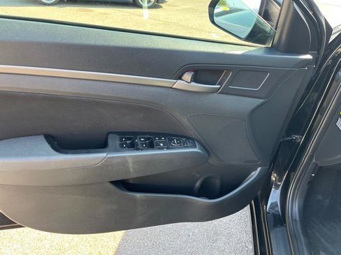 Used 2018 Hyundai Elantra SEL FWD image 17