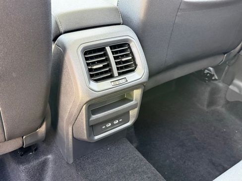 New 2026 Volkswagen Taos SE AWD/4WD image 21