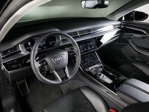 Certified 2022 Audi S8 image 3