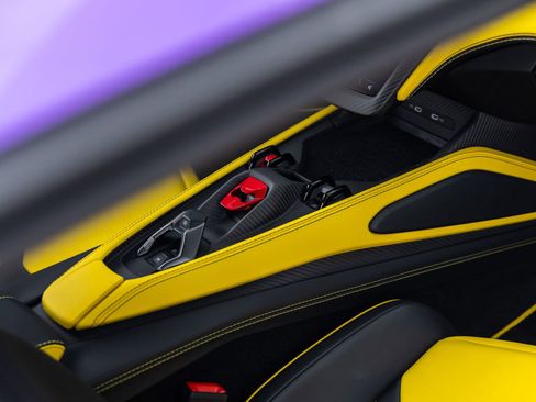 Used 2025 Lamborghini Revuelto AWD/4WD image 39