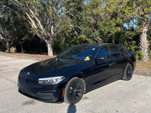 Used 2019 BMW 530i w/ Convenience Package image 2