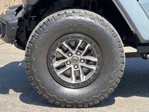 Used 2024 Jeep Wrangler Unlimited Rubicon 392 AWD/4WD image 28