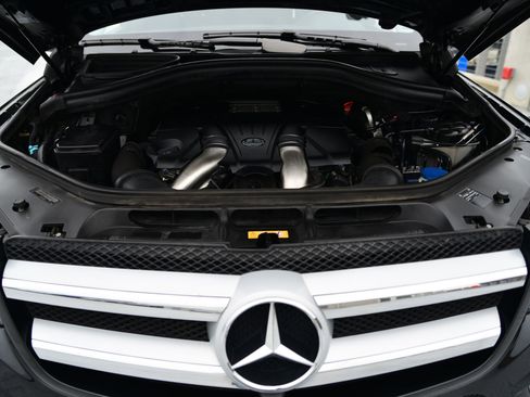 Used 2015 Mercedes-Benz GL 550 4MATIC image 20