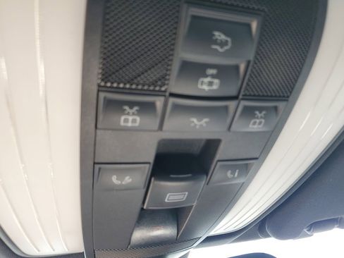 Used 2012 Mercedes-Benz E 350 4MATIC Sedan image 31