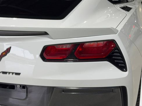 Used 2014 Chevrolet Corvette Premium Cpe w/ 3LT w/ 3LT Preferred Equipment Group image 20