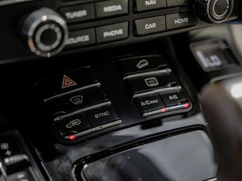 Used 2017 Porsche Cayenne AWD/4WD image 39