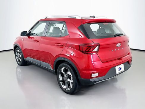 Certified 2023 Hyundai Venue Limited w/ Cargo Package image 7