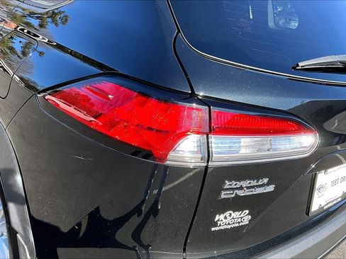 Certified 2023 Toyota Corolla Cross LE image 27